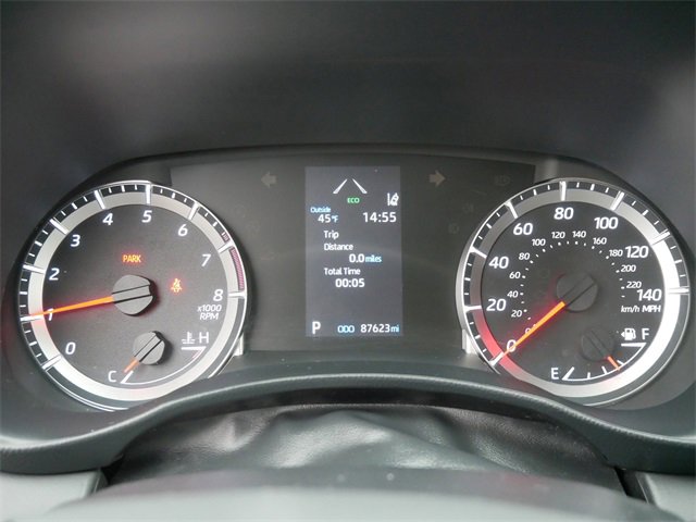 Used 2020 Toyota Highlander LE image 22