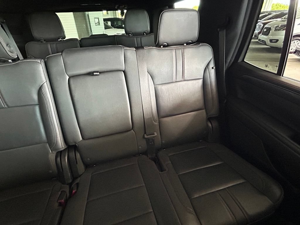 Used 2023 Chevrolet Tahoe RST RWD image 14