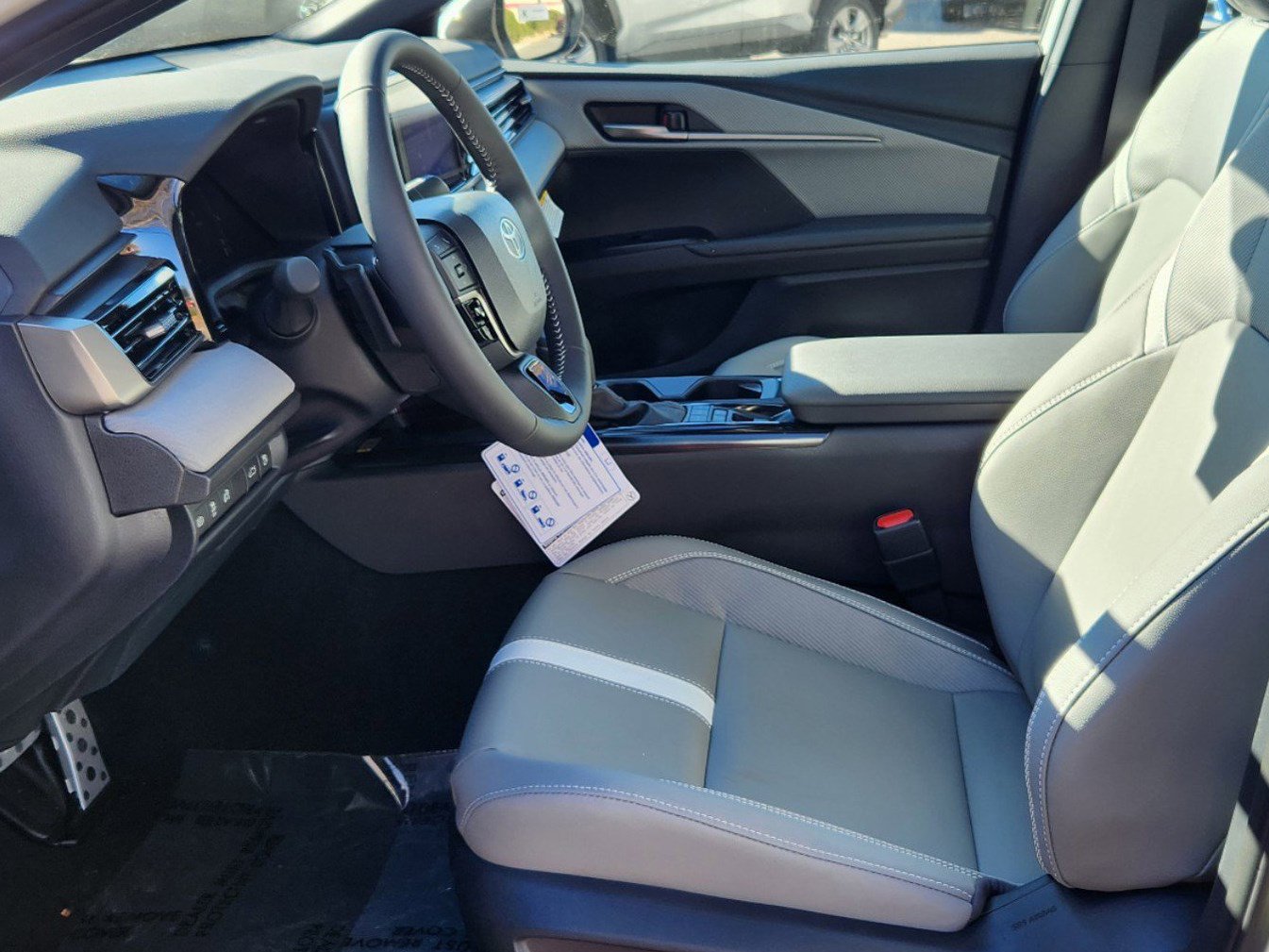 New 2025 Toyota Camry SE AWD/4WD image 8
