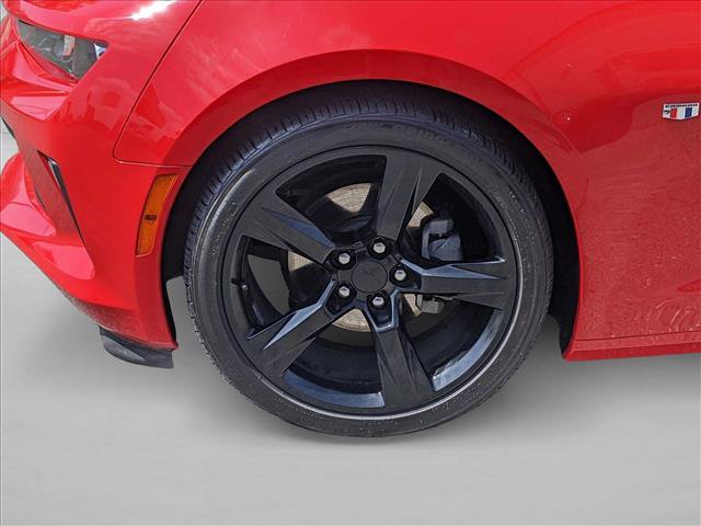 Used 2017 Chevrolet Camaro LT RWD image 22