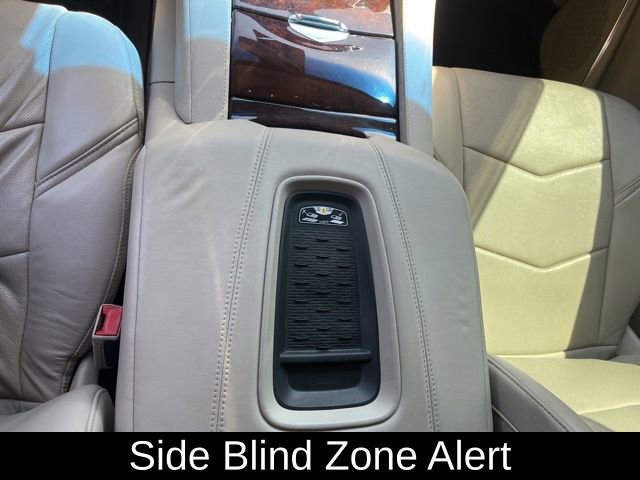 Used 2016 Cadillac Escalade ESV Luxury AWD/4WD image 23