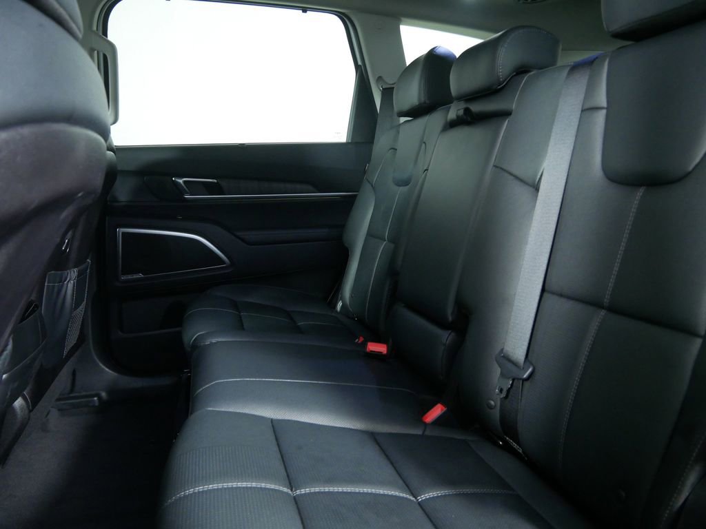 Certified 2025 Kia Telluride SX image 16