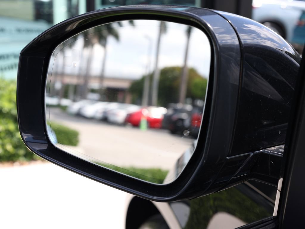 Used 2021 Land Rover Range Rover P525 Westminster Edition image 12