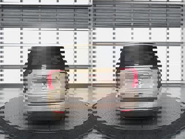 Used 2022 GMC Yukon Denali w/ Denali Premium Package image 5