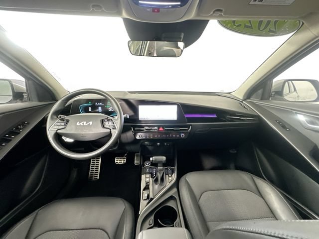 Used 2023 Kia Niro EX Touring FWD image 3