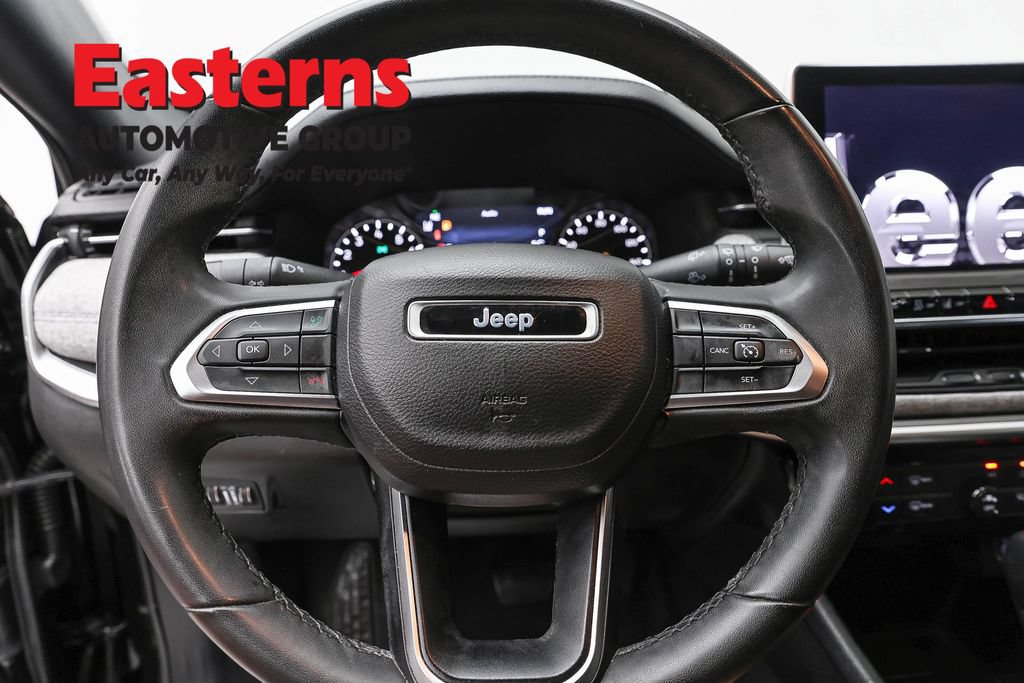 Used 2023 Jeep Compass Latitude AWD/4WD image 12