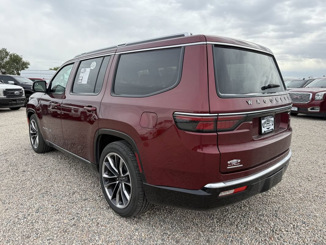 Used 2022 Jeep Wagoneer Series III w/ Premium Group I AWD/4WD image 7