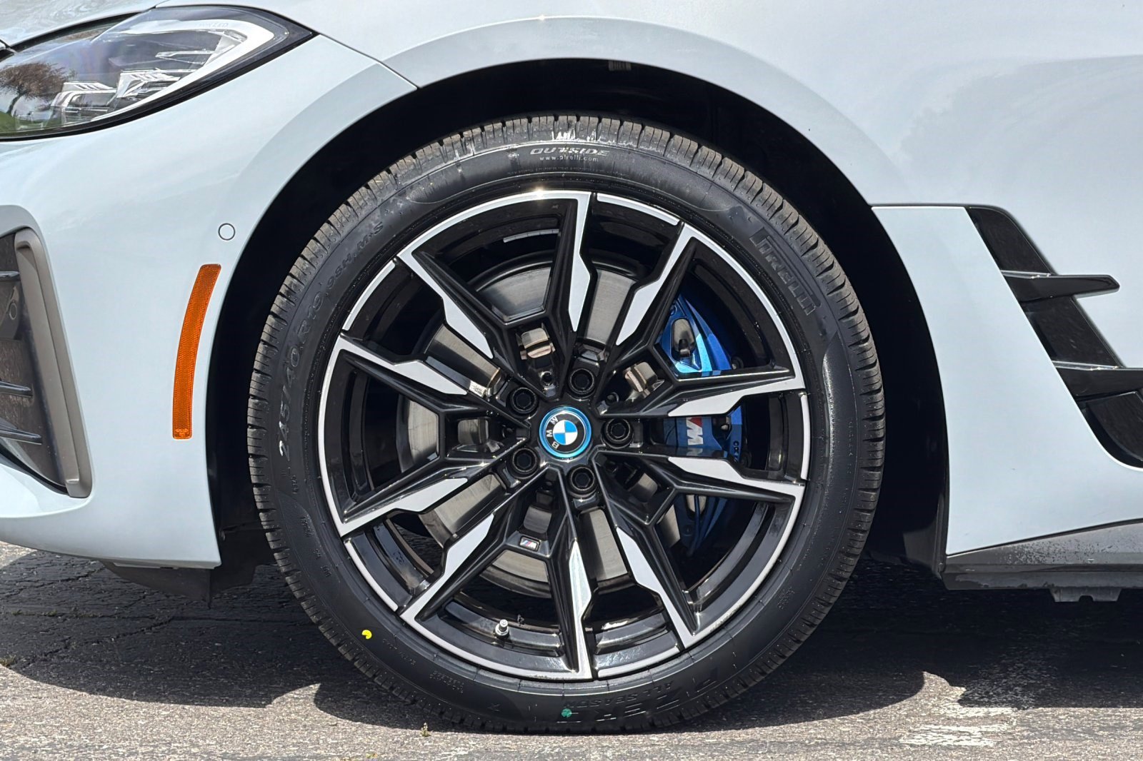 Certified 2023 BMW i4 M50 image 37