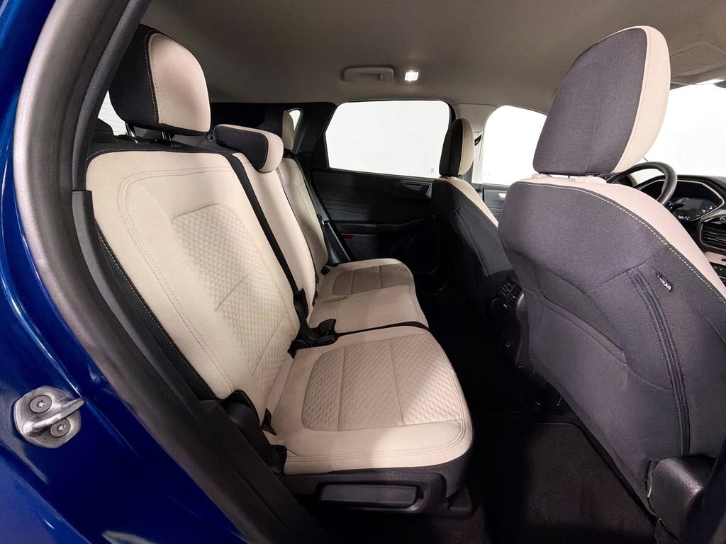 Used 2022 Ford Escape SE w/ Cold Weather Package image 26