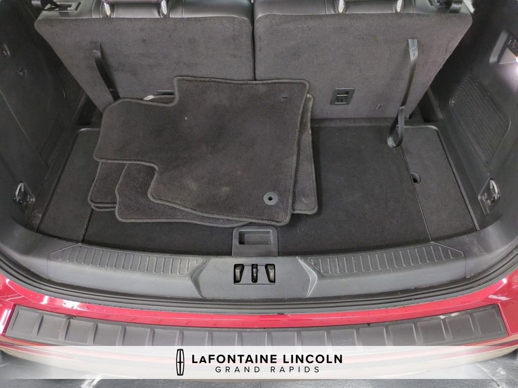 Used 2023 Ford Explorer XLT w/ Equipment Group 202A image 28