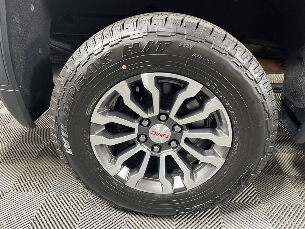 Used 2020 GMC Sierra 1500 AT4 w/ AT4 Premium Package AWD/4WD image 14
