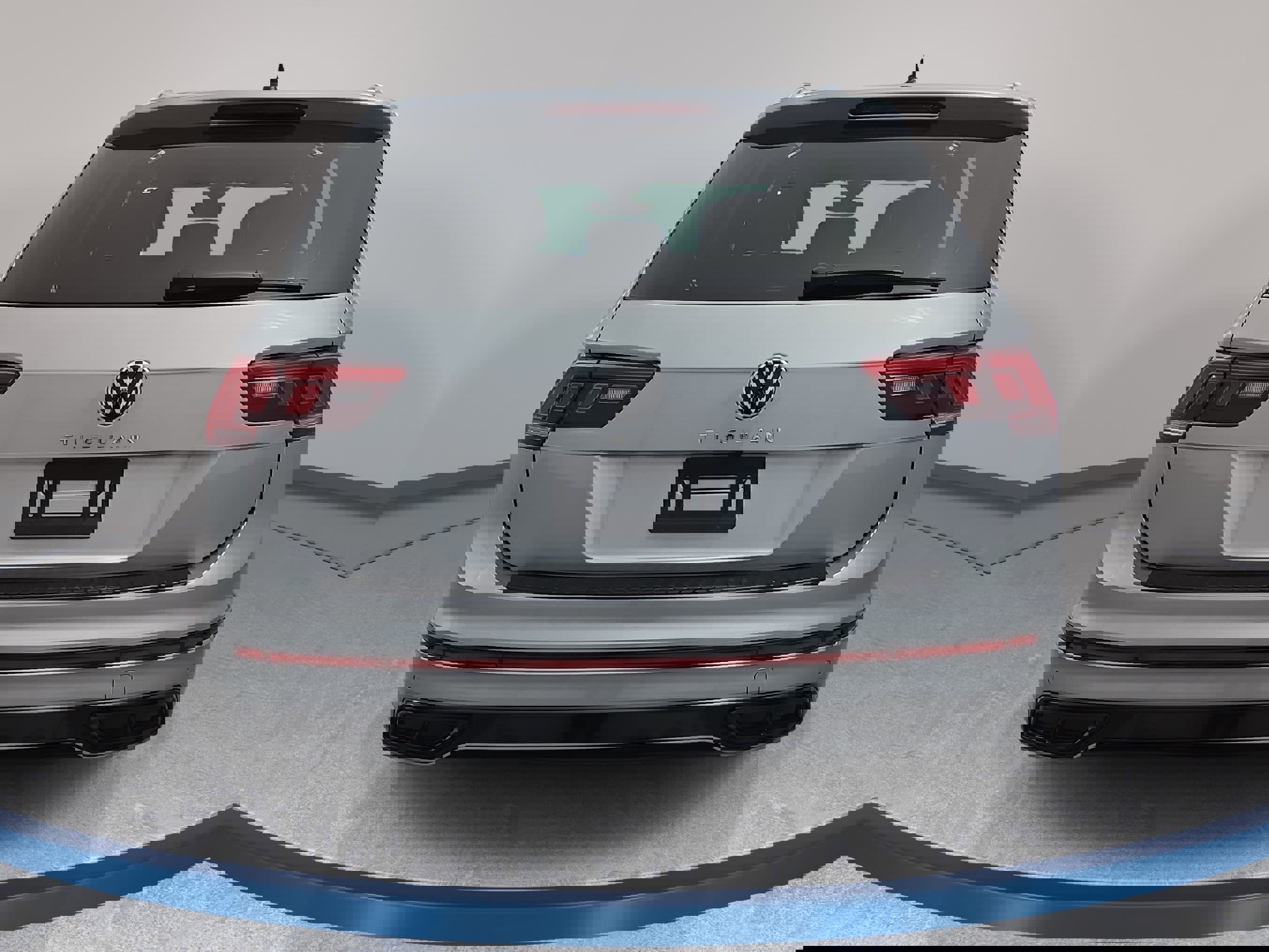 Used 2022 Volkswagen Tiguan SE R-Line image 6