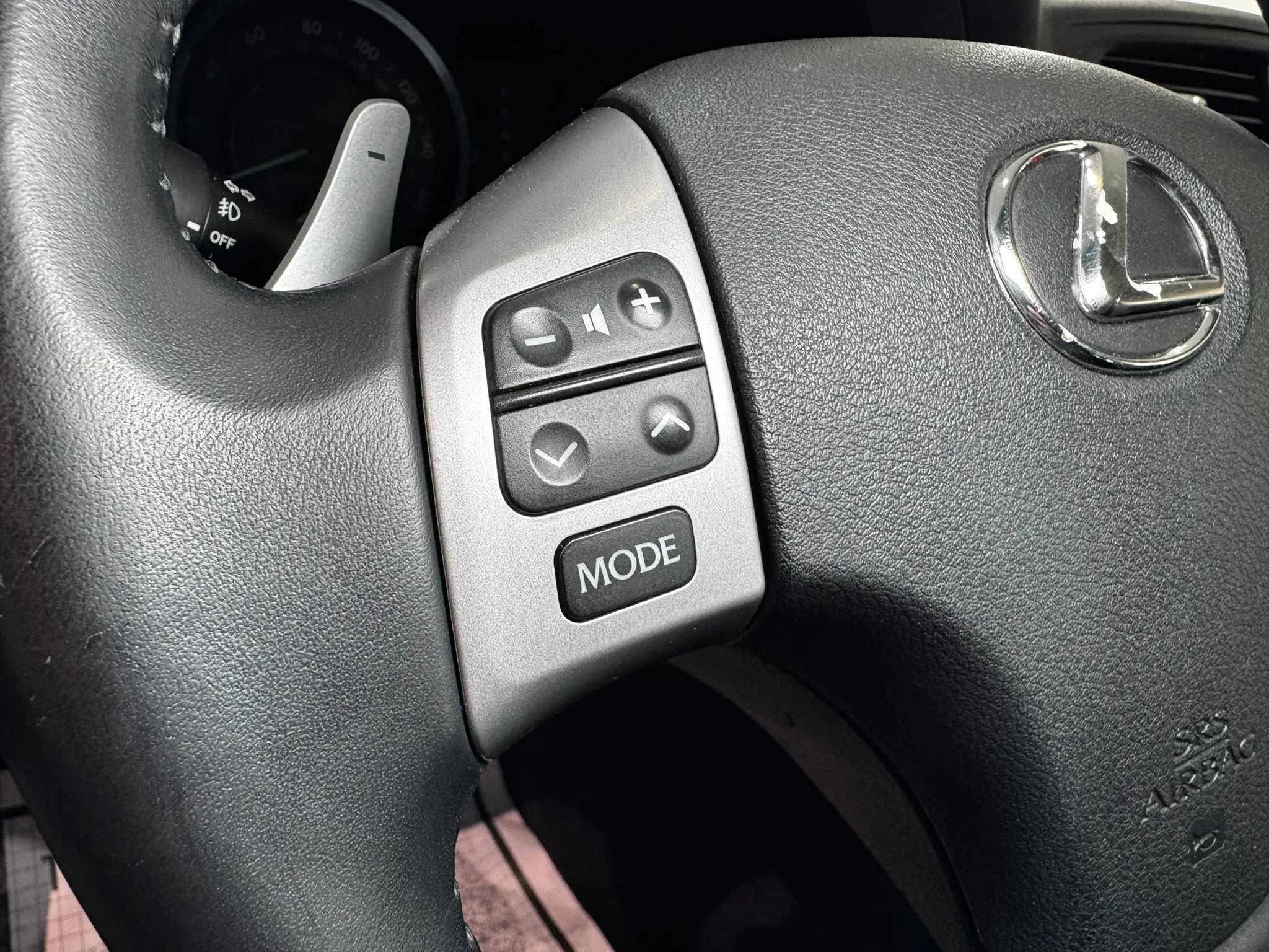 Used 2013 Lexus IS 250C w/ Luxury Pkg RWD image 27