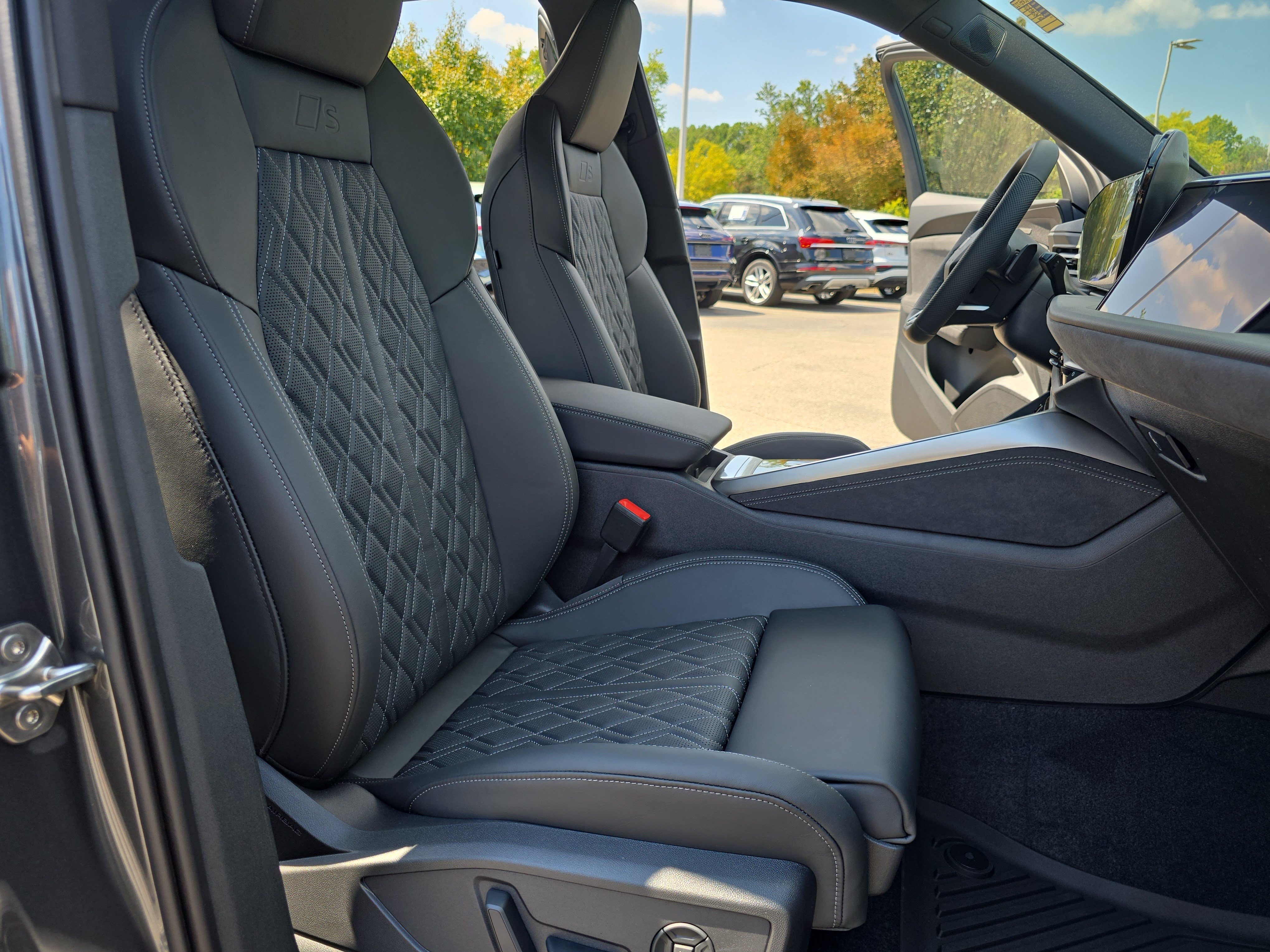 New 2026 Audi SQ5 Prestige AWD/4WD image 10