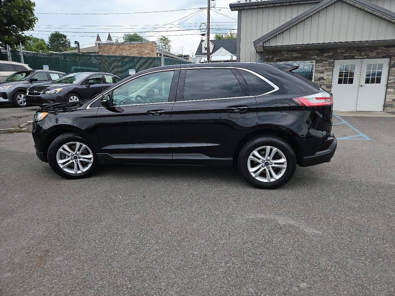 Used 2020 Ford Edge SEL w/ Convenience Package AWD/4WD image 6