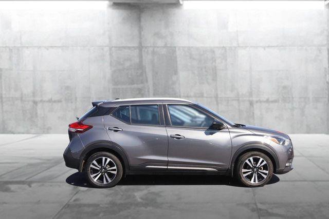 Used 2020 Nissan Kicks SR w/ SR Premium Package FWD image 5
