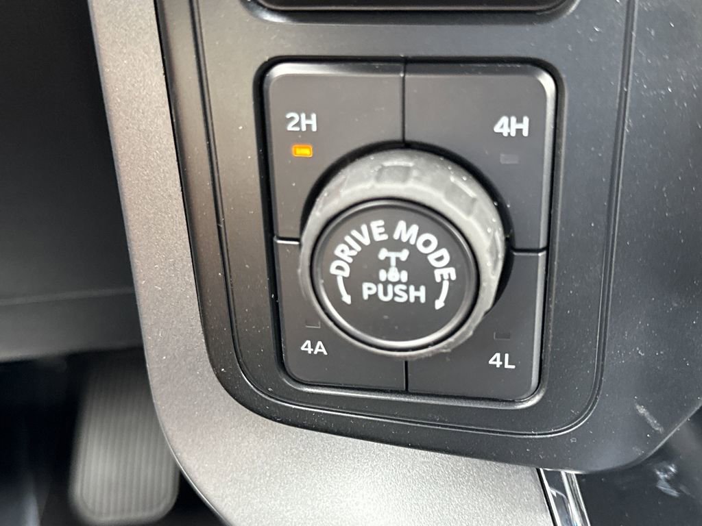 New 2025 Ford F150 Lariat w/ Equipment Group 501A Mid image 32