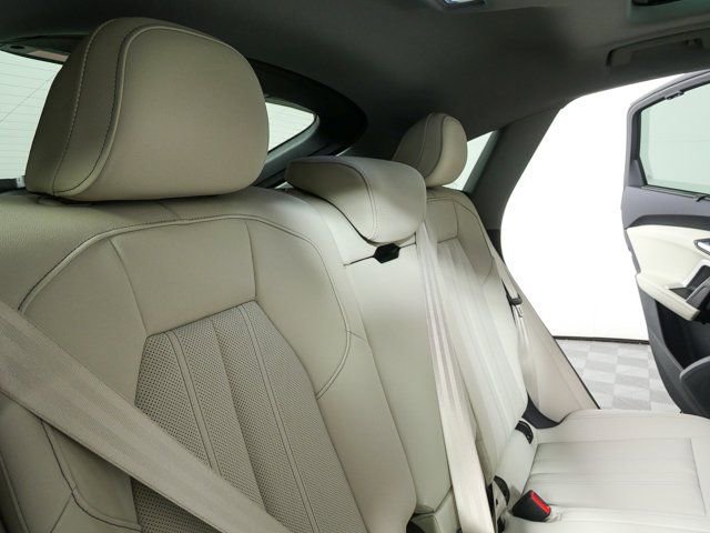 New 2025 Audi Q5 Premium Plus AWD/4WD image 23
