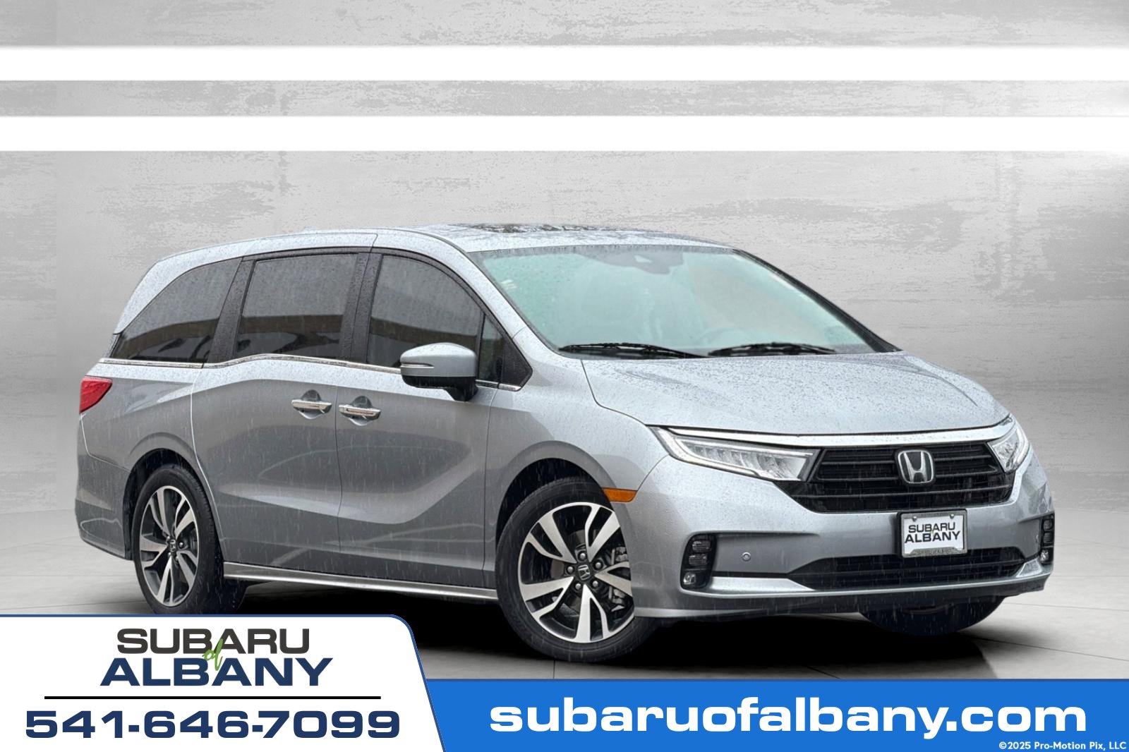 Used 2024 Honda Odyssey Touring image 1