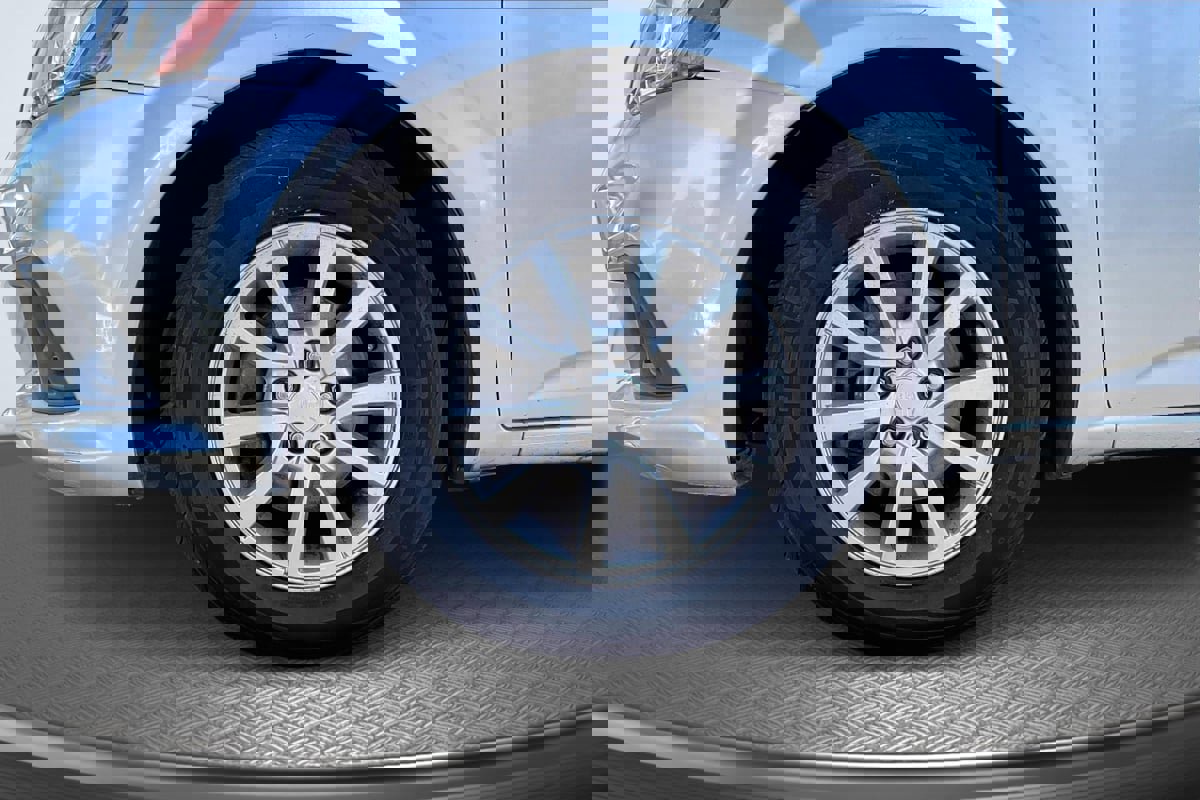 Used 2017 Chevrolet Sonic LT image 9