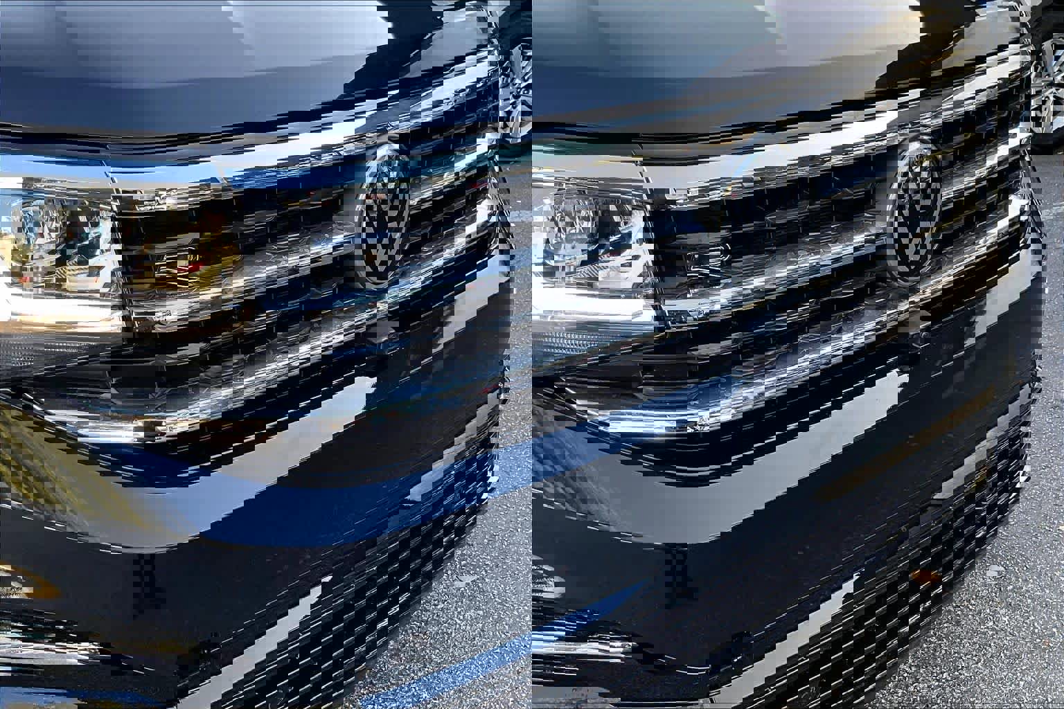 Used 2021 Volkswagen Atlas SEL Premium image 32