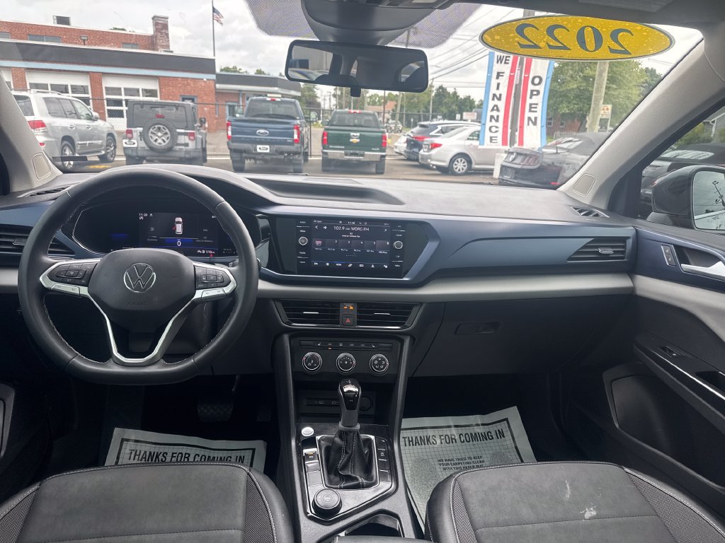 Used 2022 Volkswagen Taos SE w/ Panoramic Sunroof Package AWD/4WD image 13
