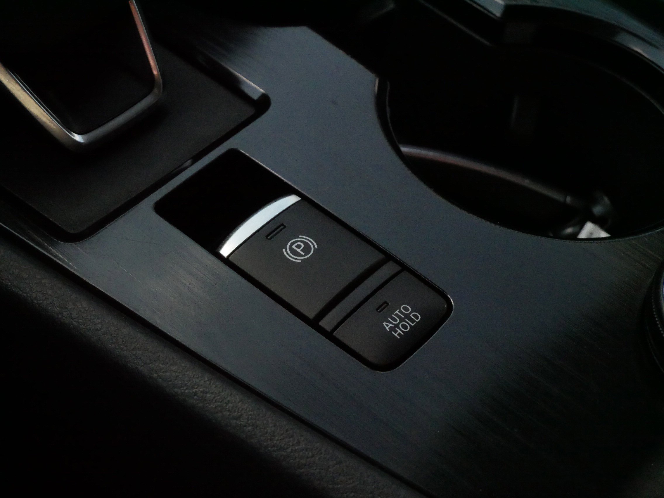 Used 2024 Nissan Rogue S image 25