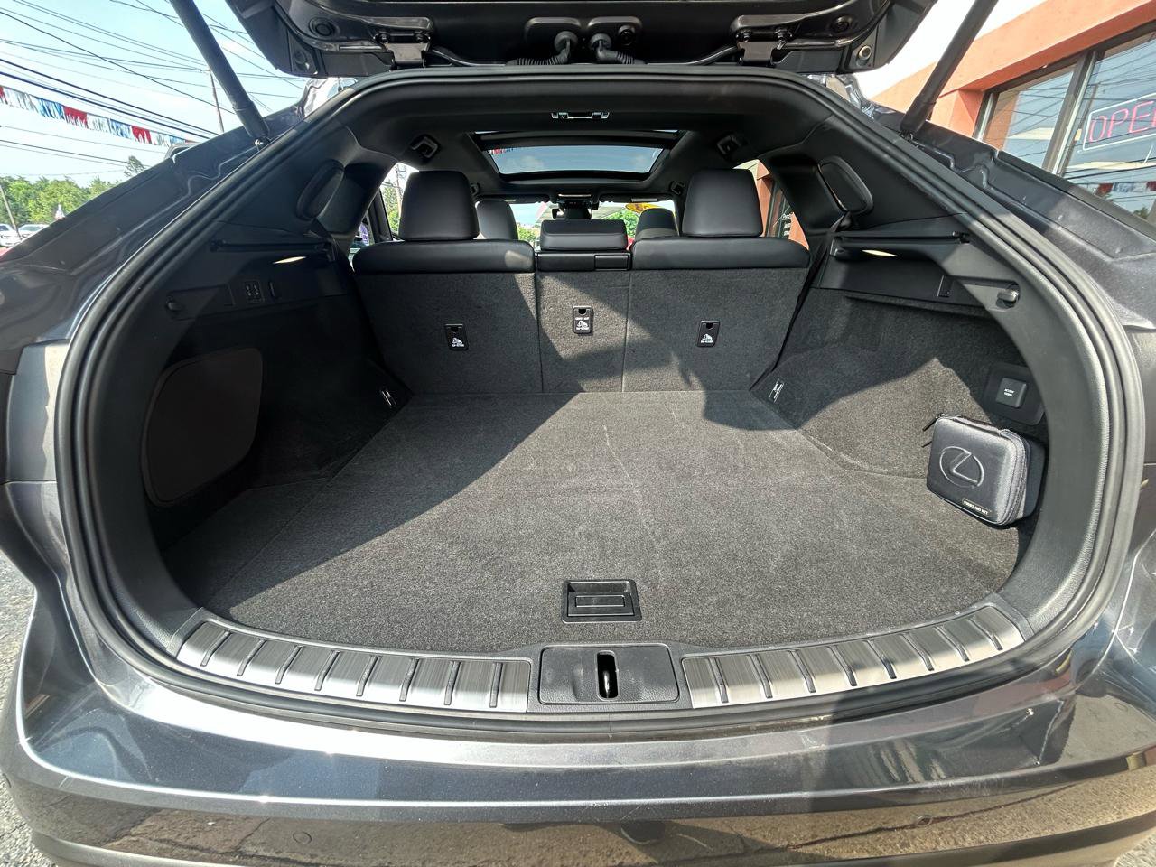 Used 2024 Lexus RX 450h 450h+ Luxury AWD w/ Convenience Package image 24