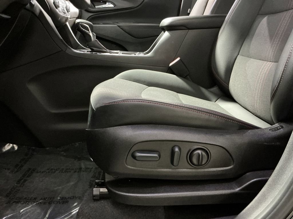 Used 2023 Chevrolet Equinox RS image 22