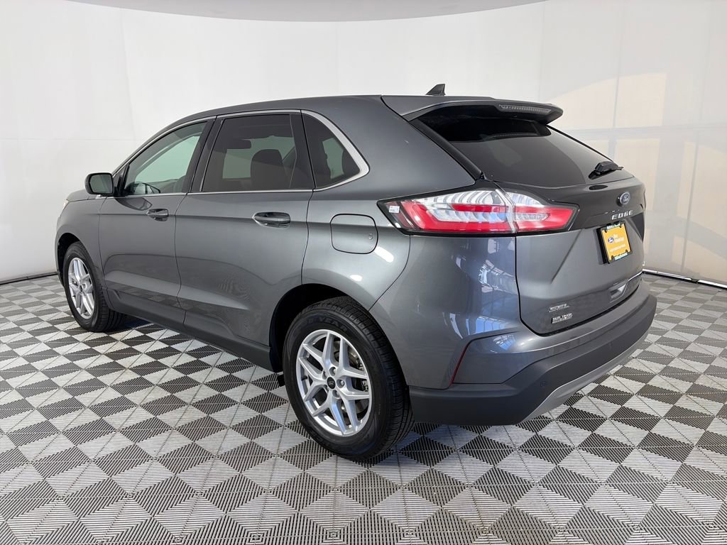 Certified 2024 Ford Edge SEL image 4