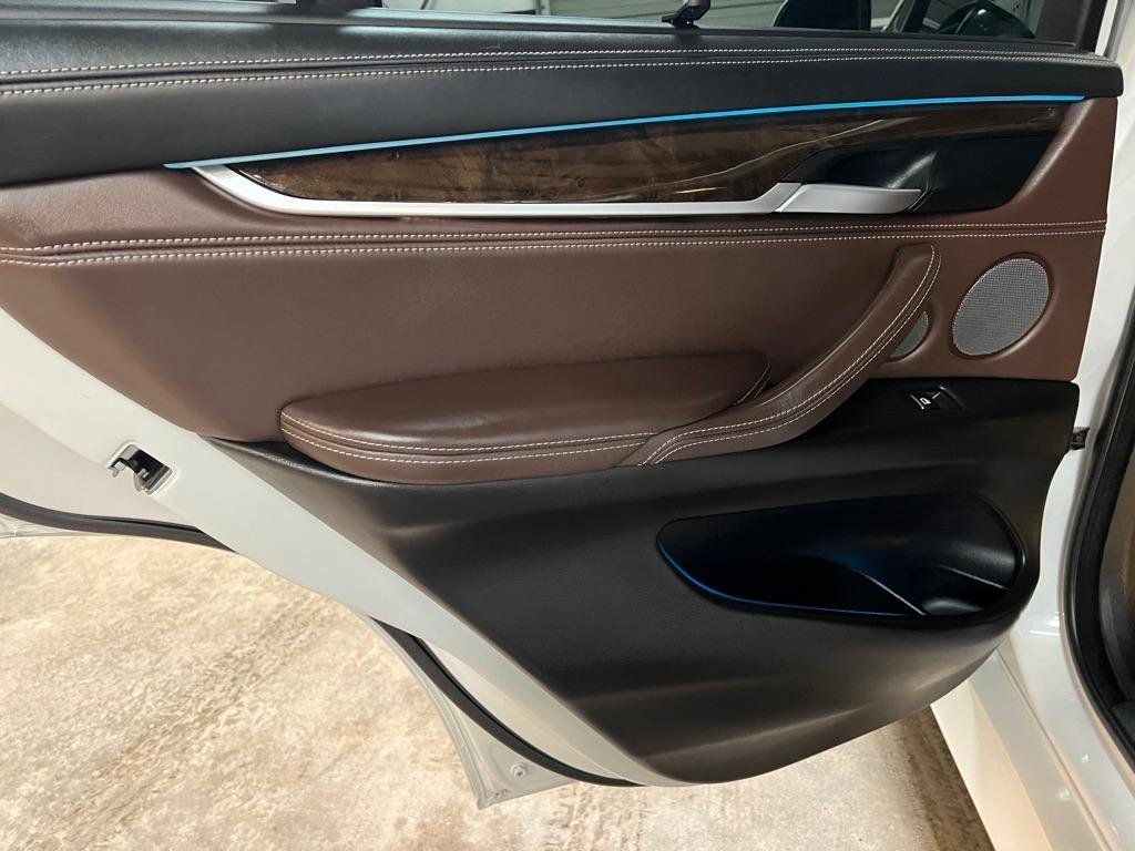 Used 2017 BMW X5 xDrive50i image 33