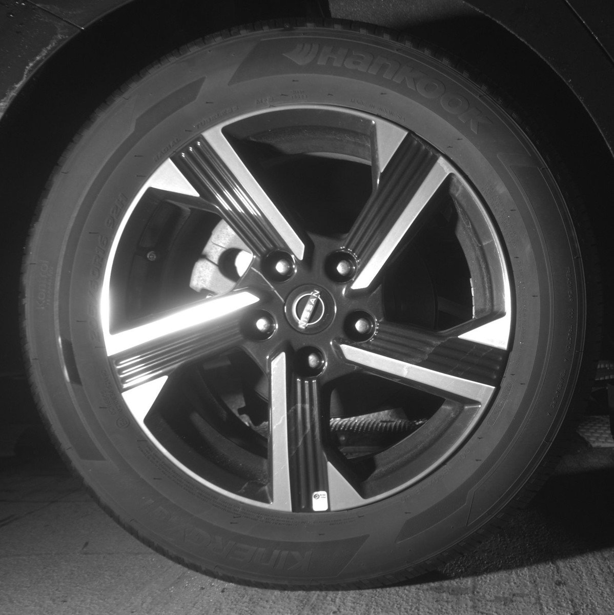 Used 2025 Nissan Sentra SV FWD image 15