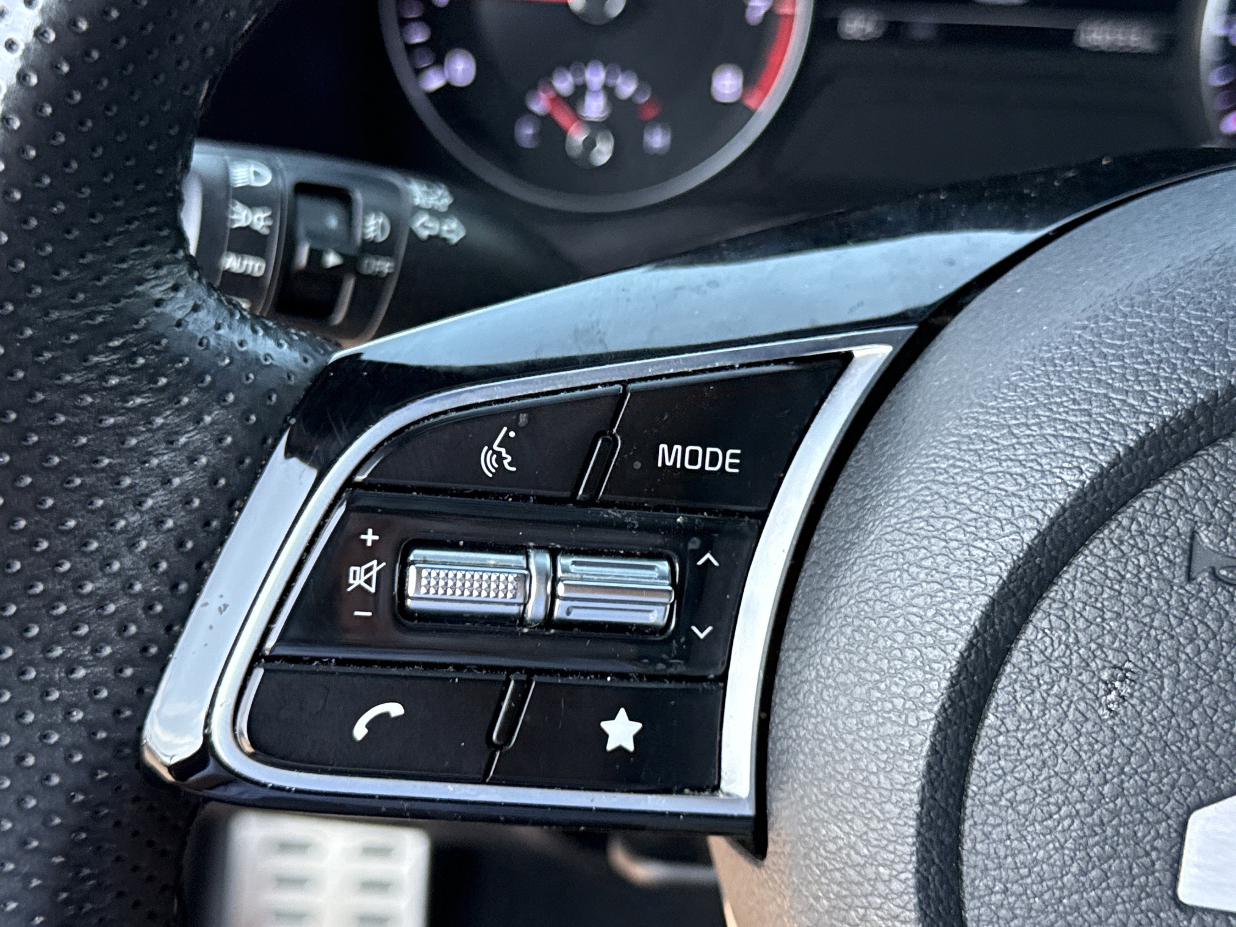 Used 2022 Kia Forte GT-Line w/ GT-Line Premium Package image 12