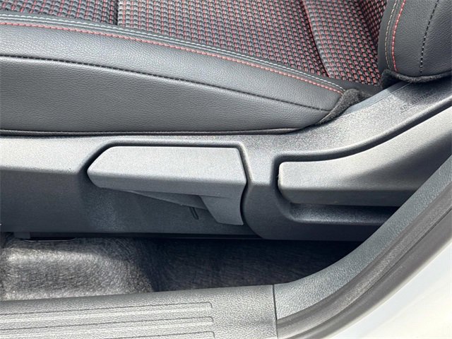 New 2025 Nissan Kicks SR image 21