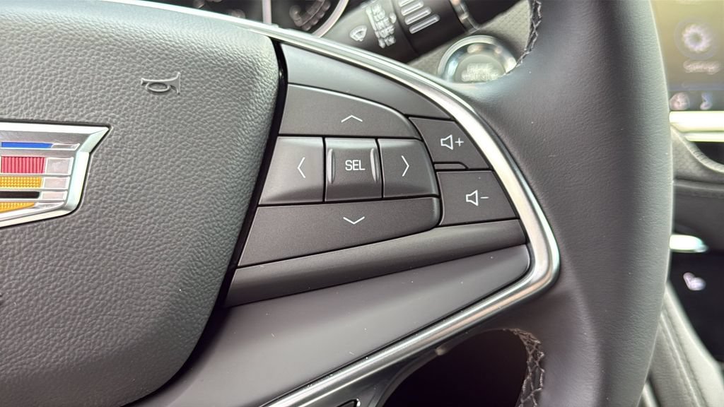 New 2026 Cadillac XT5 Luxury w/ LPO, Floor Liner Package AWD/4WD image 19