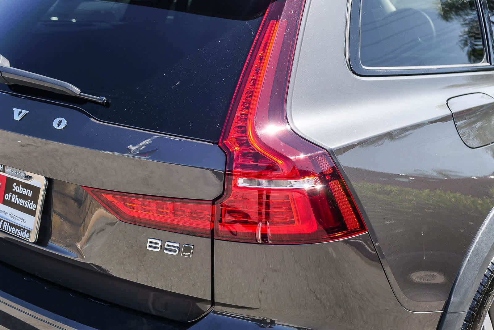 Used 2025 Volvo V60 B5 Cross Country Plus AWD/4WD image 7