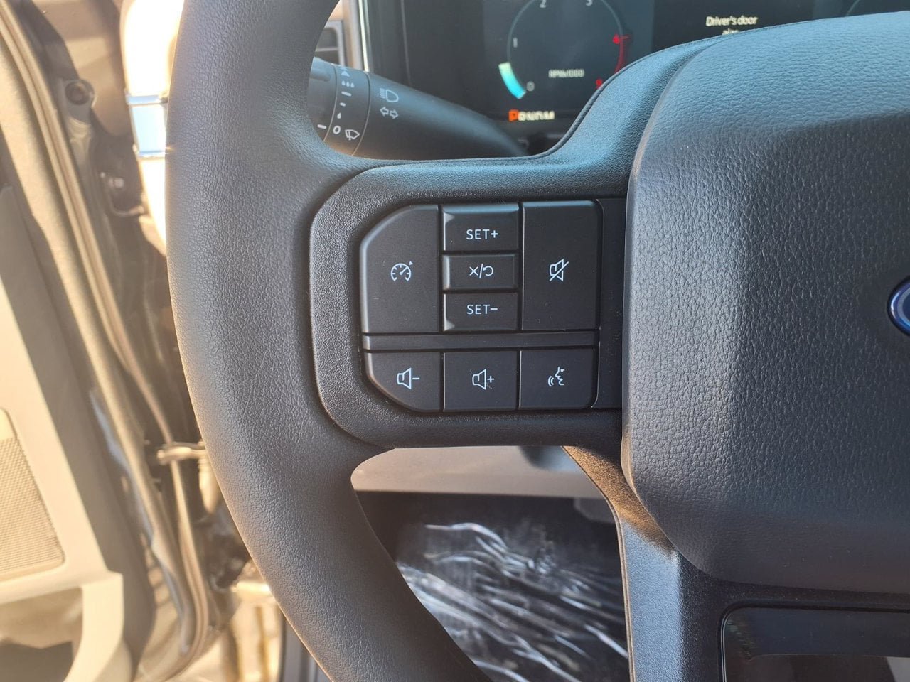 New 2027 Ford F350 XLT w/ XLT Premium Package AWD/4WD image 16