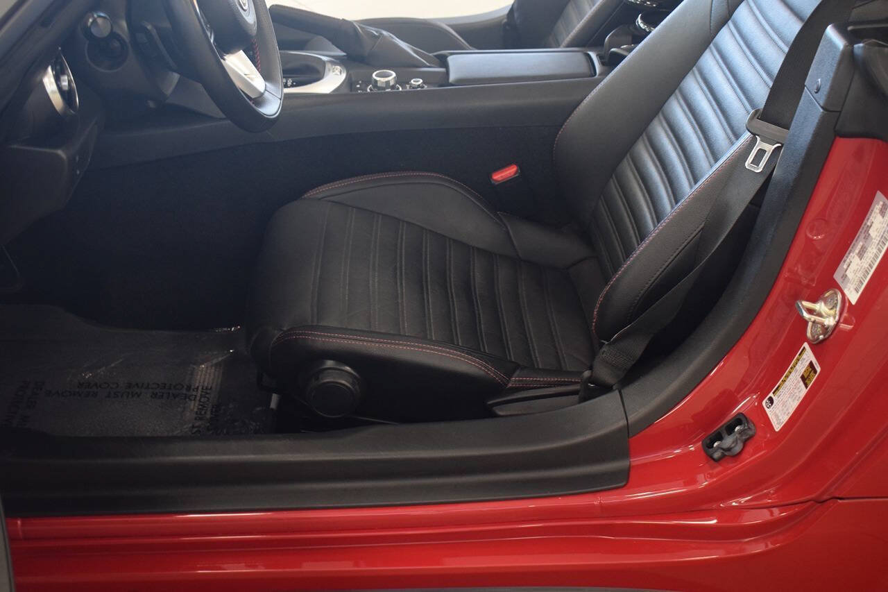 Used 2020 FIAT 124 Spider Abarth w/ Convenience Group RWD image 59