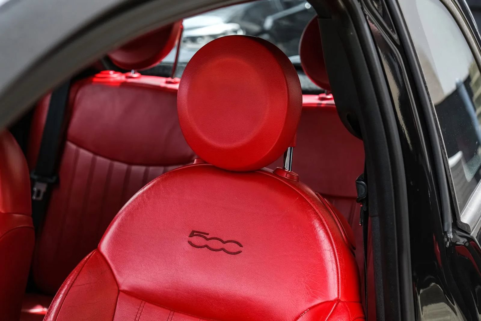 Used 2013 FIAT 500 Abarth w/ Comfort/Convenience Group FWD image 31