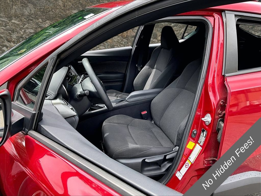 Used 2019 Toyota C-HR LE FWD image 20