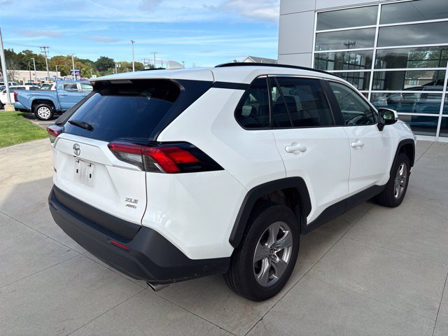 Used 2025 Toyota RAV4 XLE AWD/4WD image 7