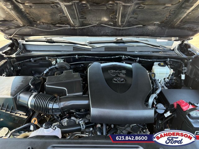 Used 2021 Toyota Tacoma TRD Off-Road w/ Technology Package AWD/4WD image 9