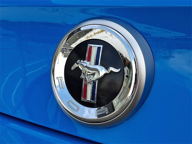 Used 2010 Ford Mustang Convertible image 28
