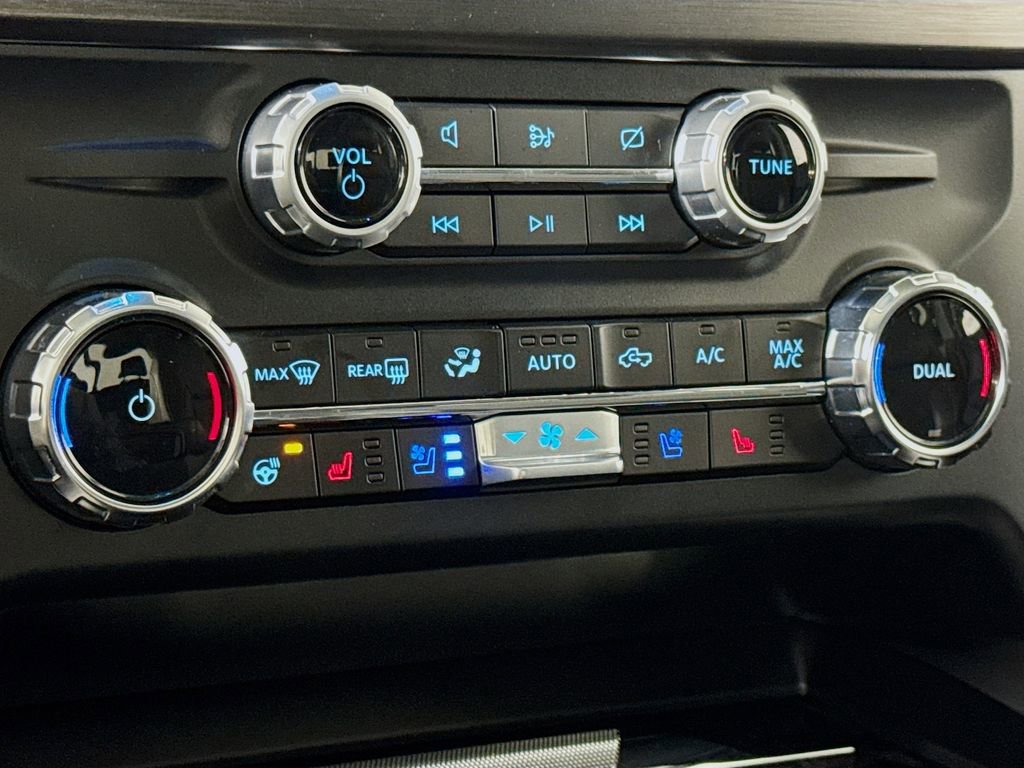 Used 2024 Ford F350 Lariat w/ Tremor Off-Road Package image 20