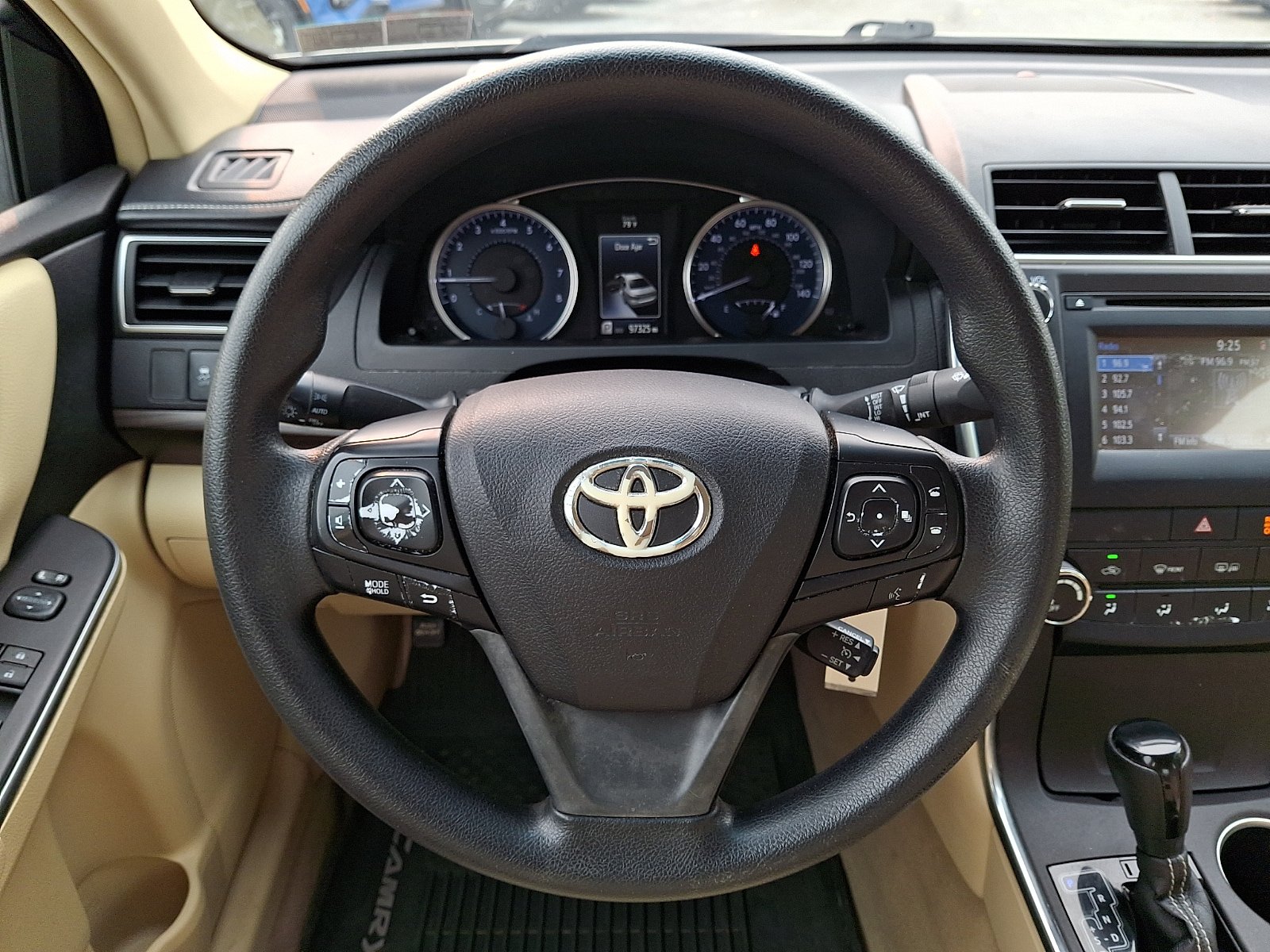 Used 2016 Toyota Camry LE FWD image 19