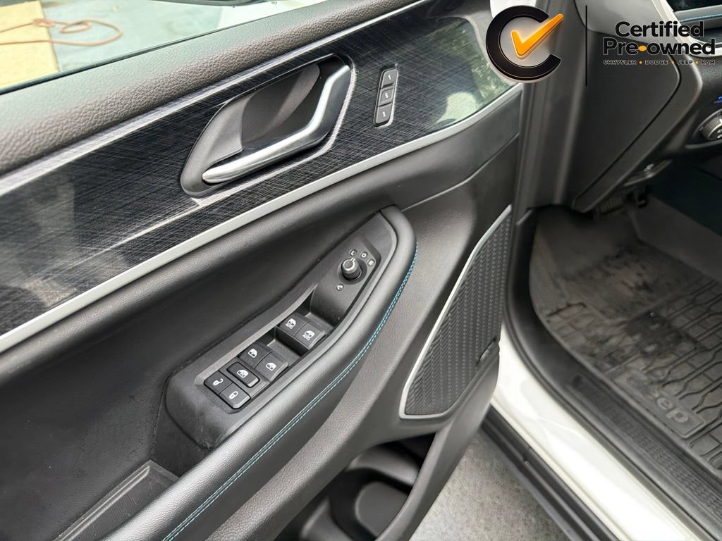 Certified 2022 Jeep Grand Cherokee Trailhawk w/ Advanced Protech Group II AWD/4WD image 51