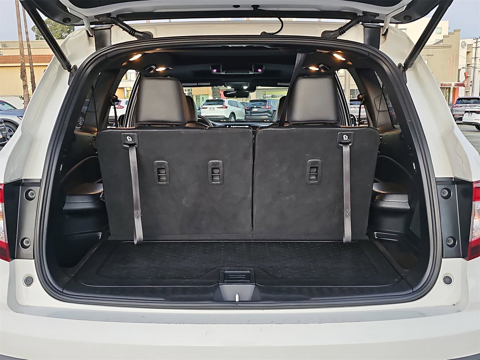 Used 2022 Honda Pilot Black Edition image 13