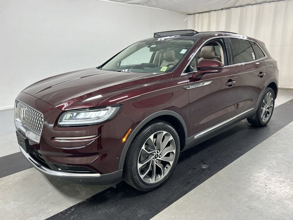 Used 2022 Lincoln Nautilus Reserve w/ Equipment Group 201A image 5