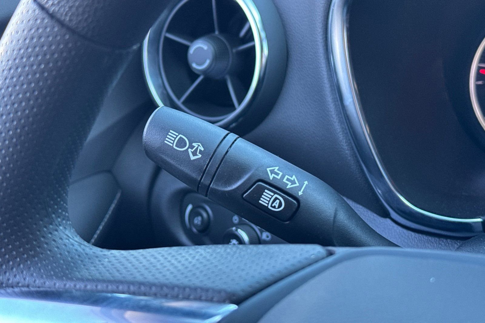 Used 2026 Chevrolet Blazer LT w/ Convenience Package image 36