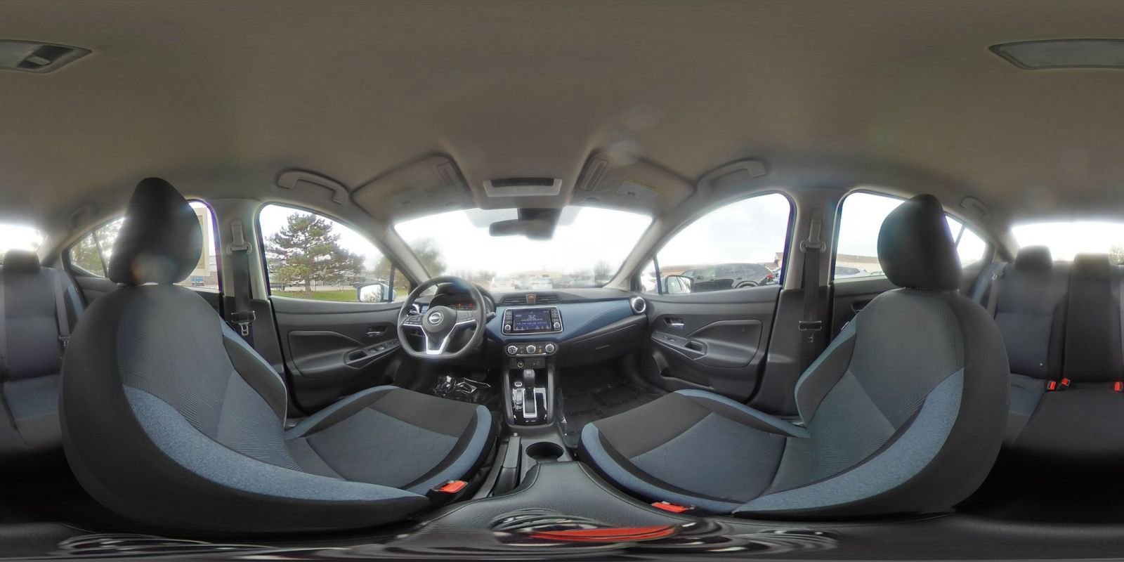 Used 2025 Nissan Versa SV image 40